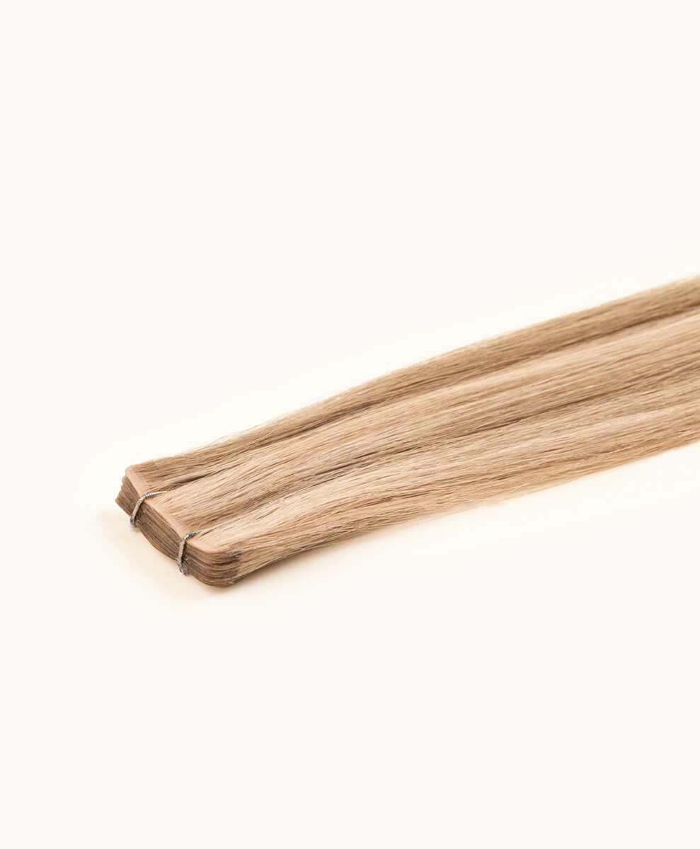 Medium Blonde Highlighted, 20" Invisible Tape In Extensions, #H10